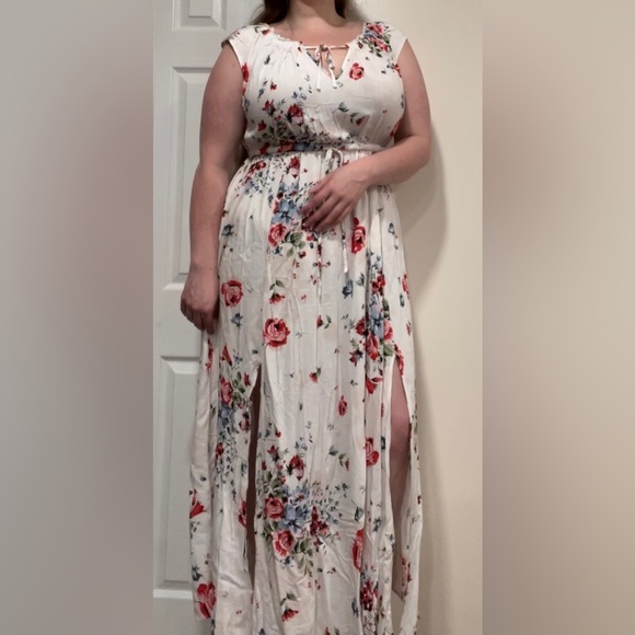 Torrid Short Sleeved Floral Maxi Dress (NWOT) - Picture 2 of 5